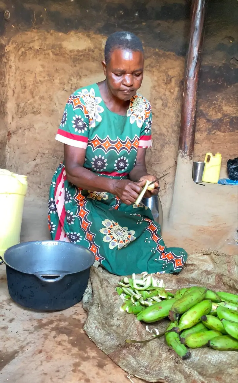 Cooking matoke Ugandan style Cooking matoke Ugandan style