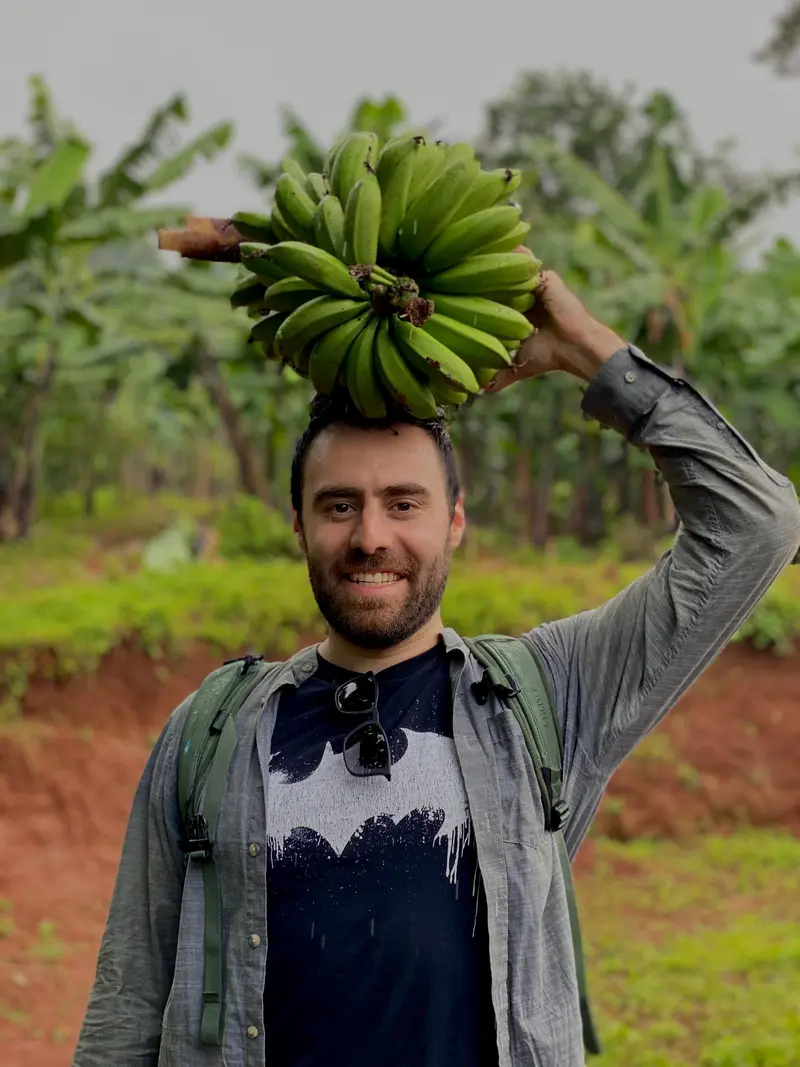 carry matoke on the head carry matoke on the head
