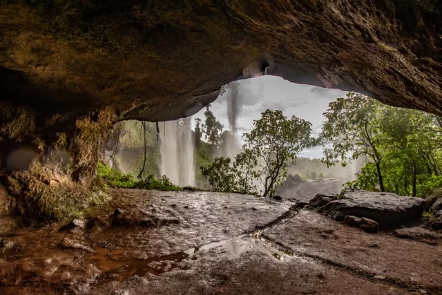 exploring sipi caves